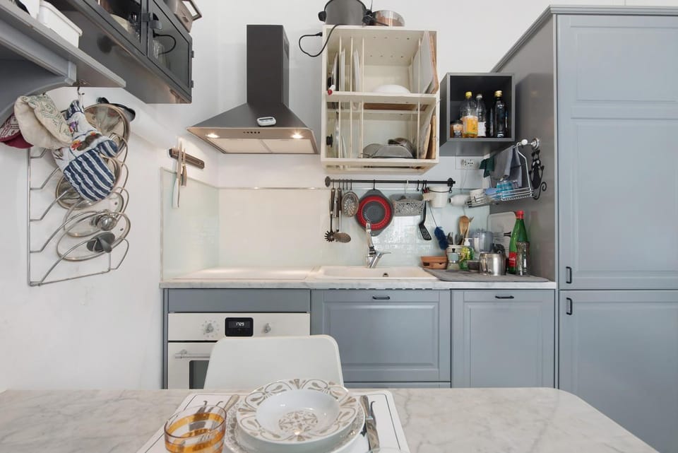 Kitchen or kitchenette, Living room
