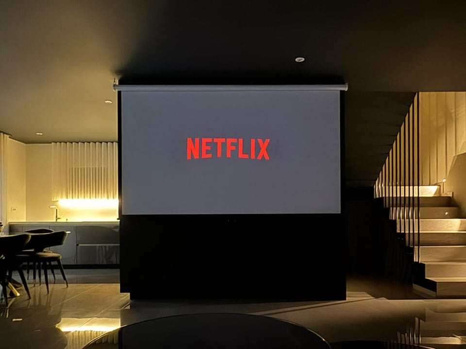 Communal lounge/ TV room, TV and multimedia, Decorative detail, Evening entertainment