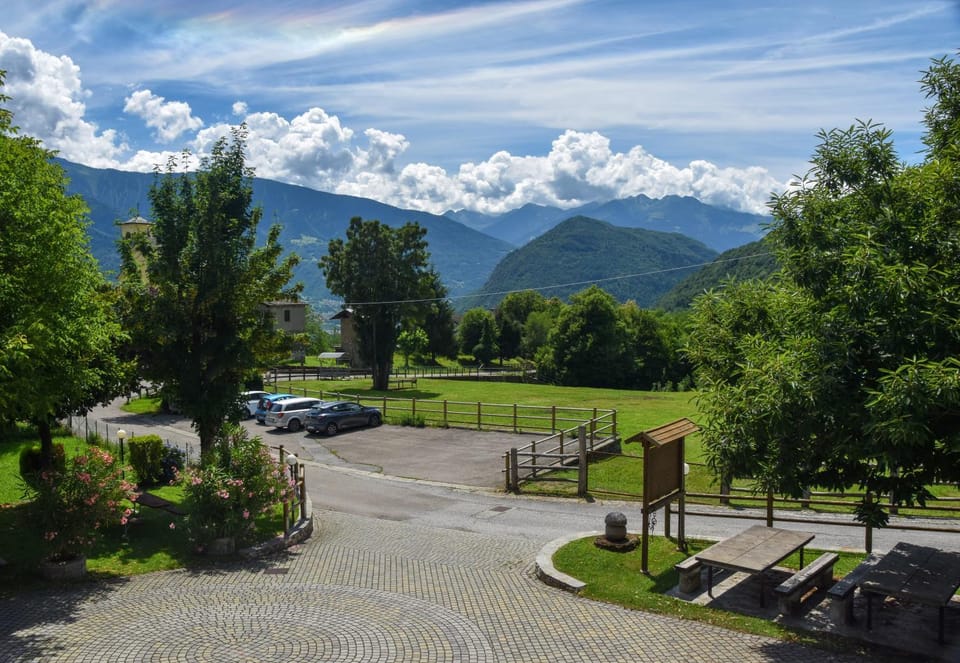 Garden view, Mountain view, Street view
