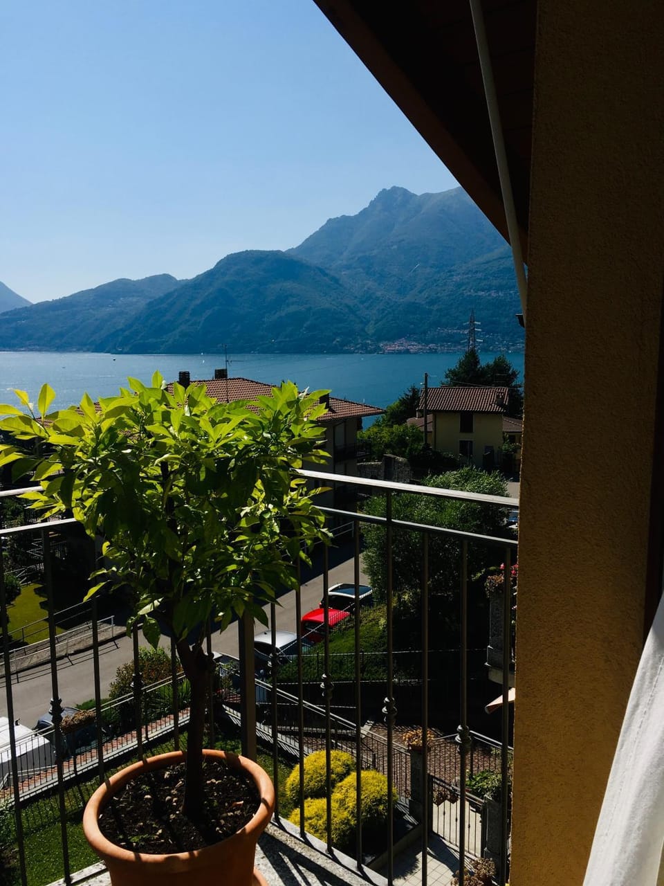 Natural landscape, Balcony/Terrace, Lake view, Mountain view