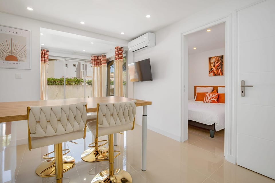 Ô Soleil Bright Apartment with Terrace and Private Parking House in Agde