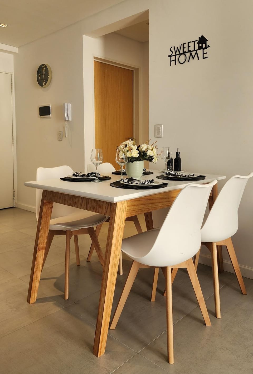 Seating area, Dining area, Swimming pool