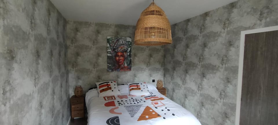 Bed, Photo of the whole room