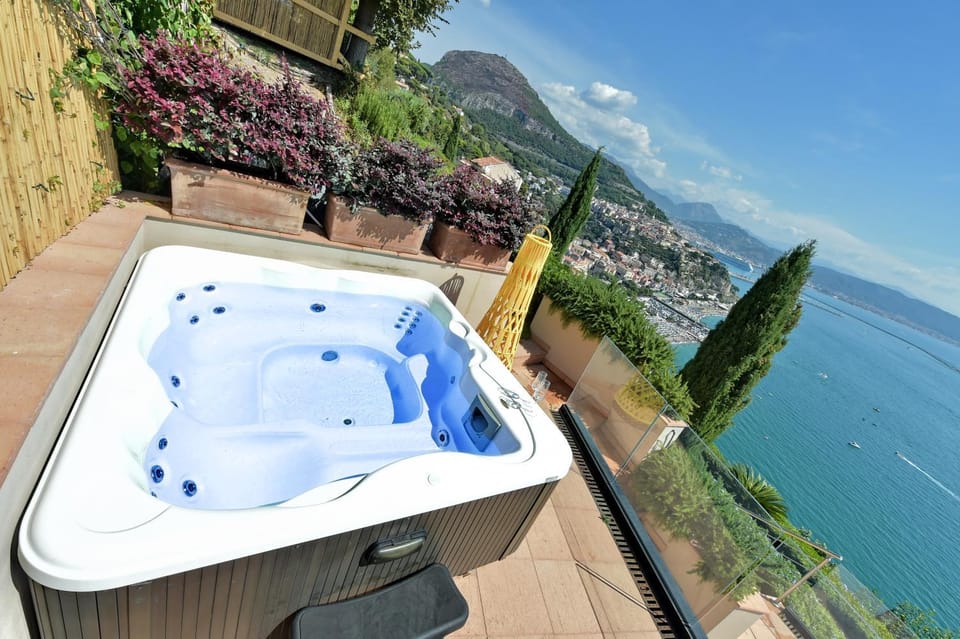 Hot Tub, Hot Tub, Open Air Bath, Open Air Bath
