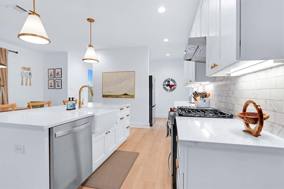 Chic Modern Farm Haus - Minutes to Everything House in New Braunfels