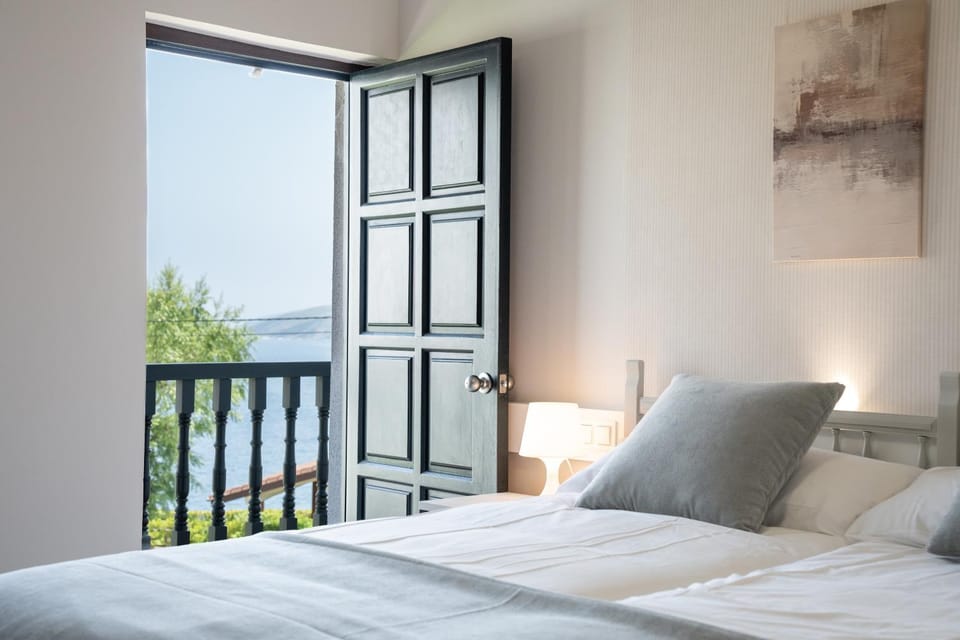 Apartamentos Turísticos El Puerto de Comillas Apartment in Western coast of Cantabria