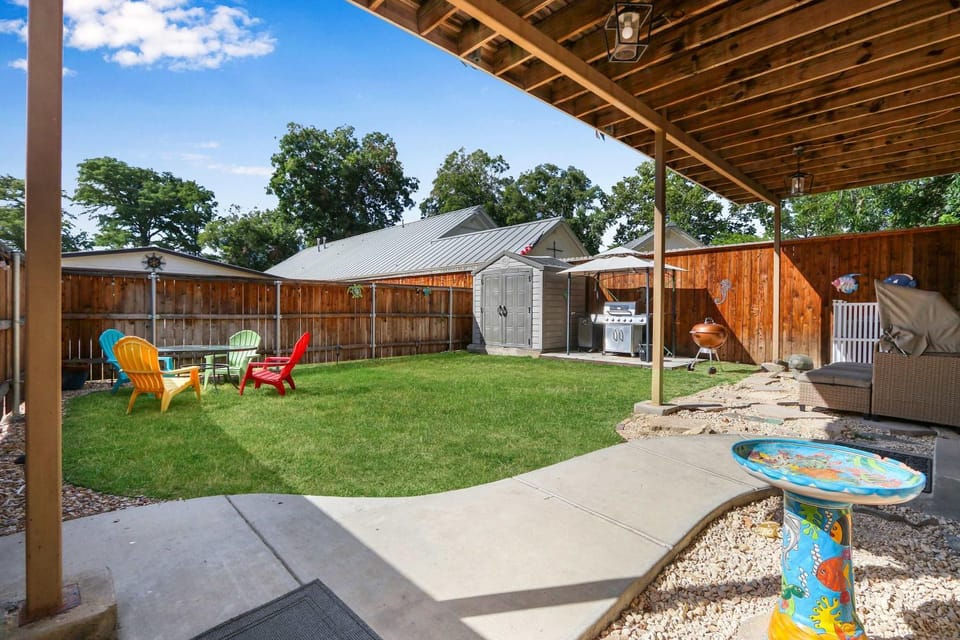 Spacious Retreat & Game Room - Sleeps 8 House in New Braunfels