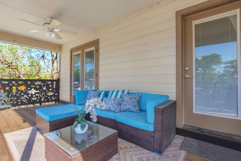Spacious Retreat & Game Room - Sleeps 8 House in New Braunfels