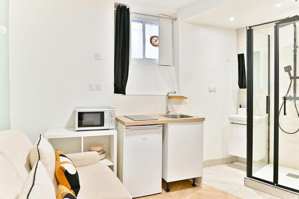 Small air-conditioned studio - Pereire Apartment in Levallois-Perret
