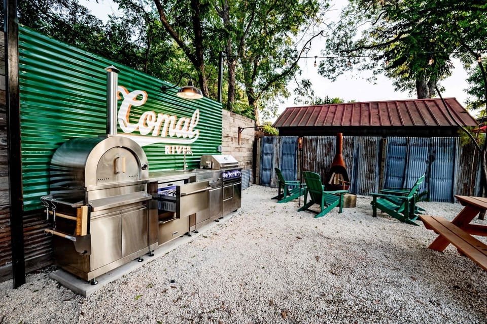 Best Location in Downtown NB - Golf Cart Included House in New Braunfels