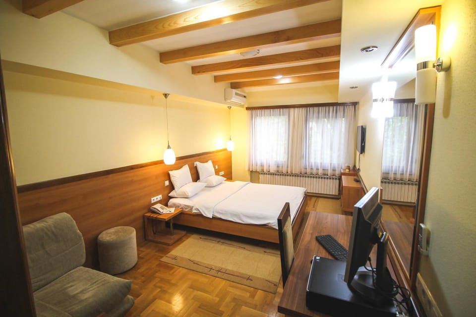 Text overlay, River view