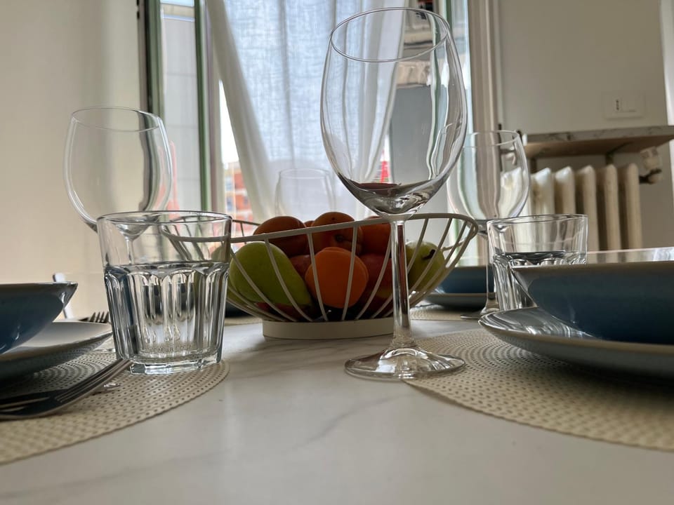Living room, Food and drinks, Food
