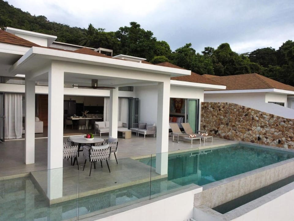 Patio, Pool view, Swimming pool, sunbed