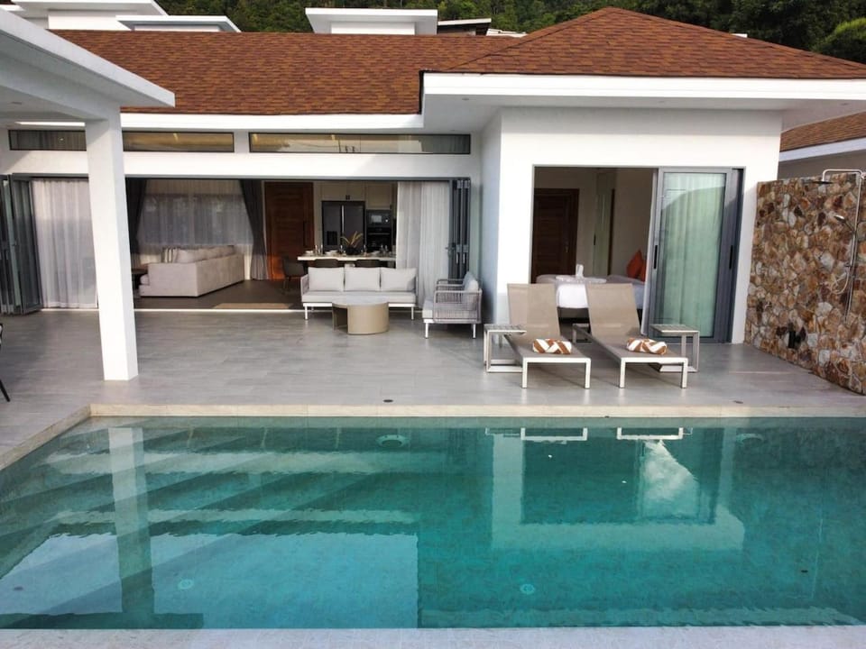 Patio, Pool view, Swimming pool, sunbed