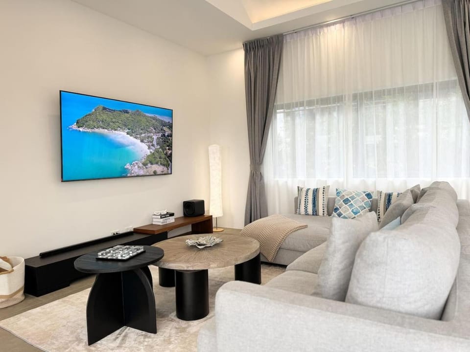 TV and multimedia, Seating area