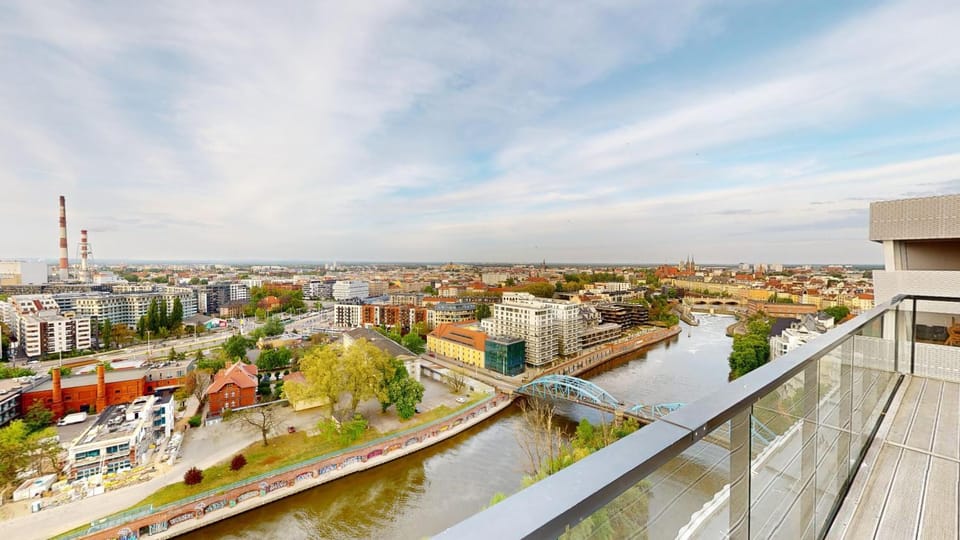 PANORAMIC TERRACE Two Bedroom Apartment Sikorskiego Apartment in Wroclaw