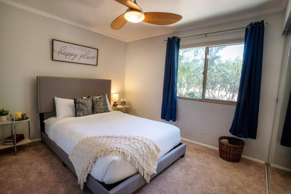 Bed, Bedroom