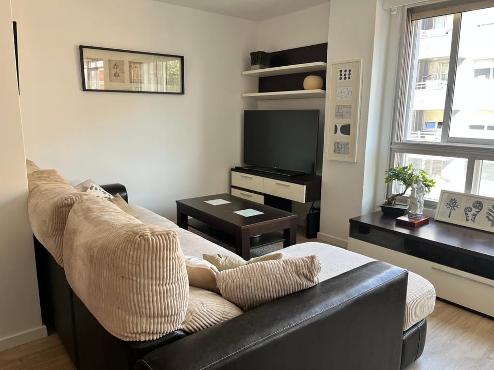 Communal lounge/ TV room, TV and multimedia, Living room, Seating area