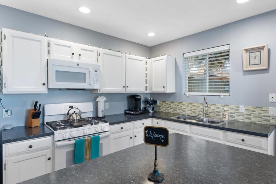 Kitchen or kitchenette, oven, stove, toaster