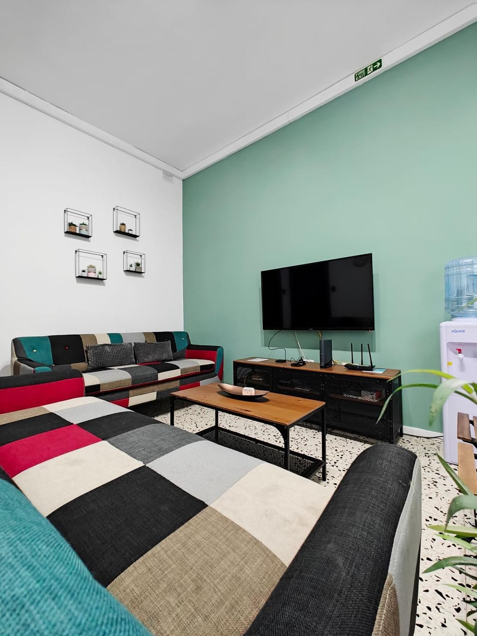 Communal lounge/ TV room, TV and multimedia, Living room, Seating area, Evening entertainment