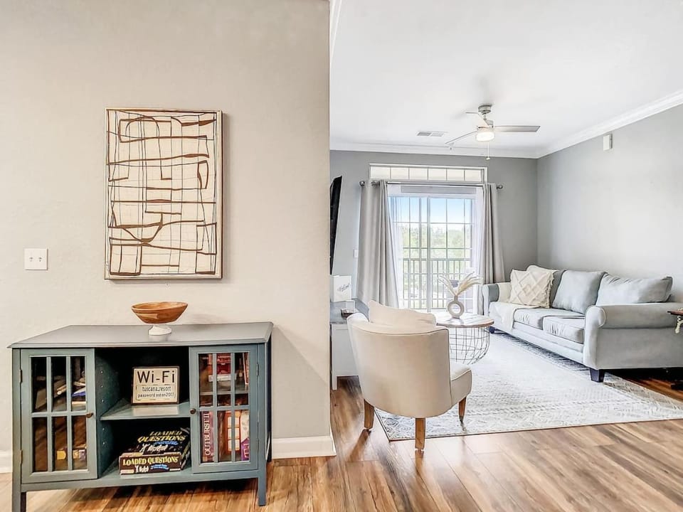 1361 Tuscana Resort Disney Orlando Davenport Apartment in Four Corners