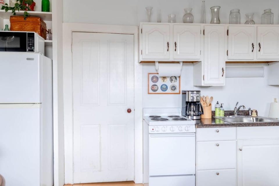 Cute Apartment in the Heart of Winooski Apartment in Burlington