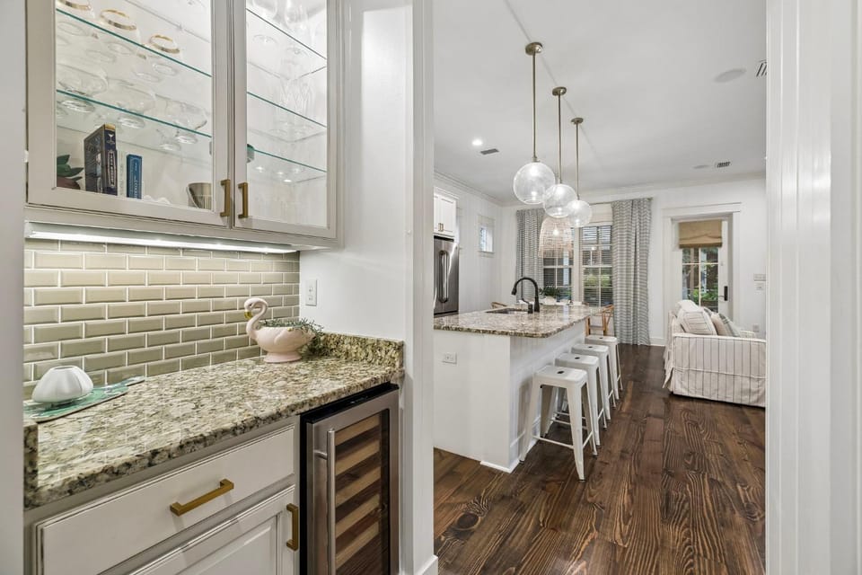 Kitchen or kitchenette, kitchen
