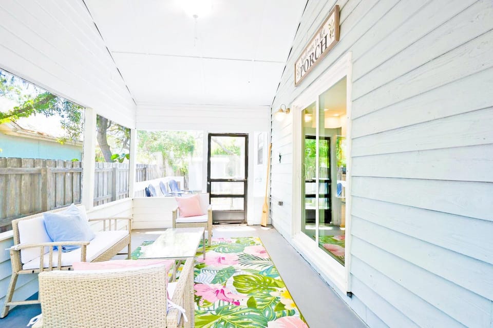 3BR Family Getaway Steps to Sand & Sun House in Butler Beach