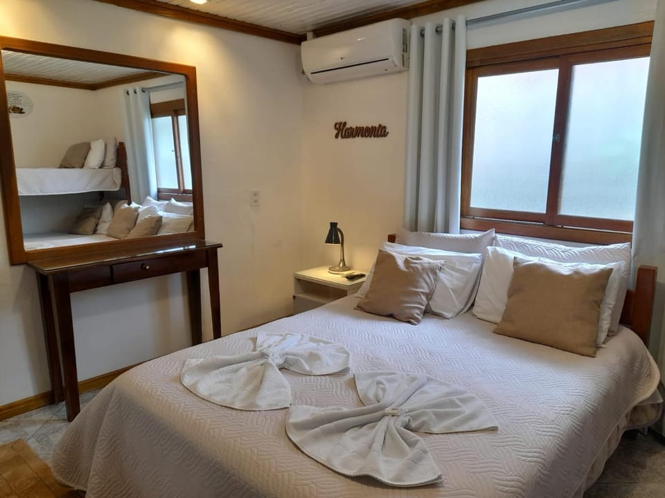 Bed, Bedroom, air conditioner