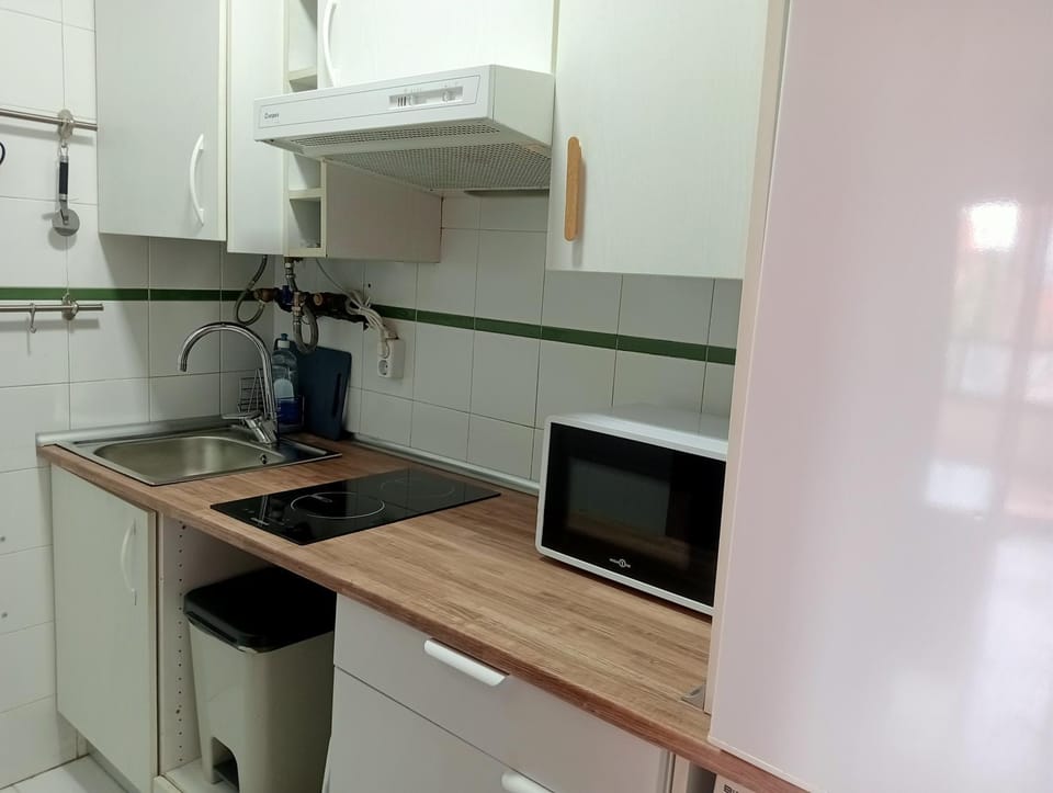 Apartmento con parking y piscina Madrid barajas ifema metropolitano Apartment in Madrid