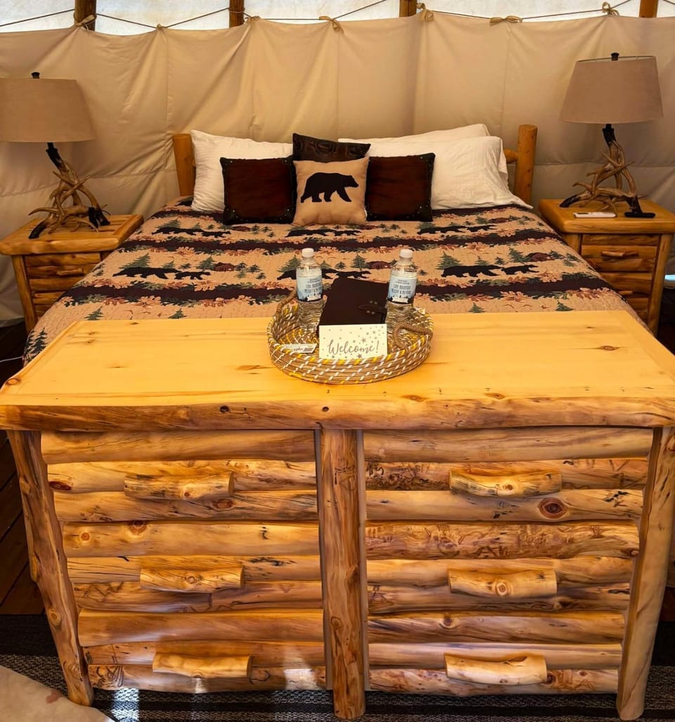 The Grand Luxury tent in Oregon