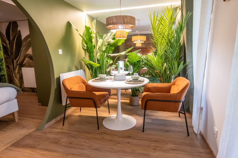 Decorative detail, Dining area