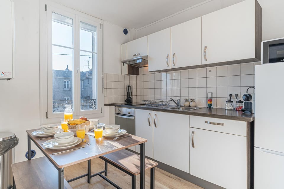 Dinner, kitchen