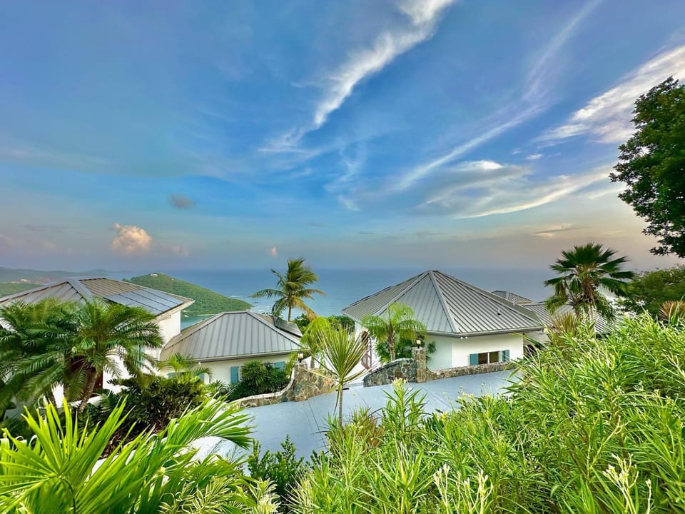 Pool Villa with Vast Views of Crisp Ocean Horizon - Villa Panache Villa in Cruz Bay