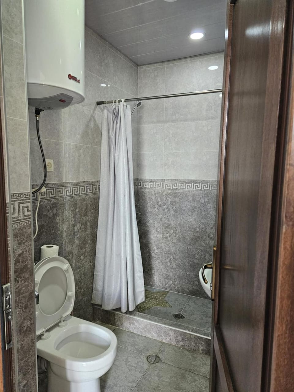 Shower, Toilet, Bathroom