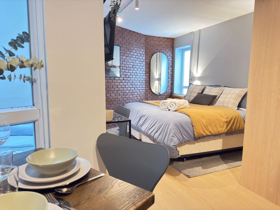 HOM I Estilo Loft Terraza Planta Baja Lastarria Apartment in Santiago