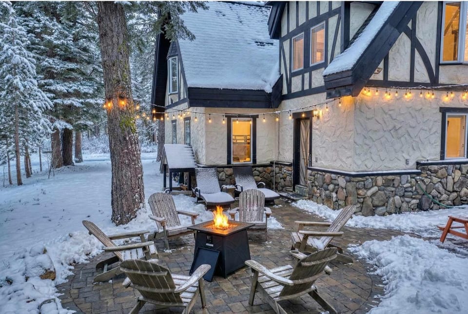 Homewood Hideaway Family Friendly plus EV Charger House in Lake Tahoe