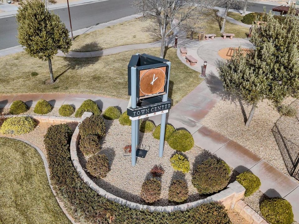 Family Fun Getaway at Town Center Resort House in Washington