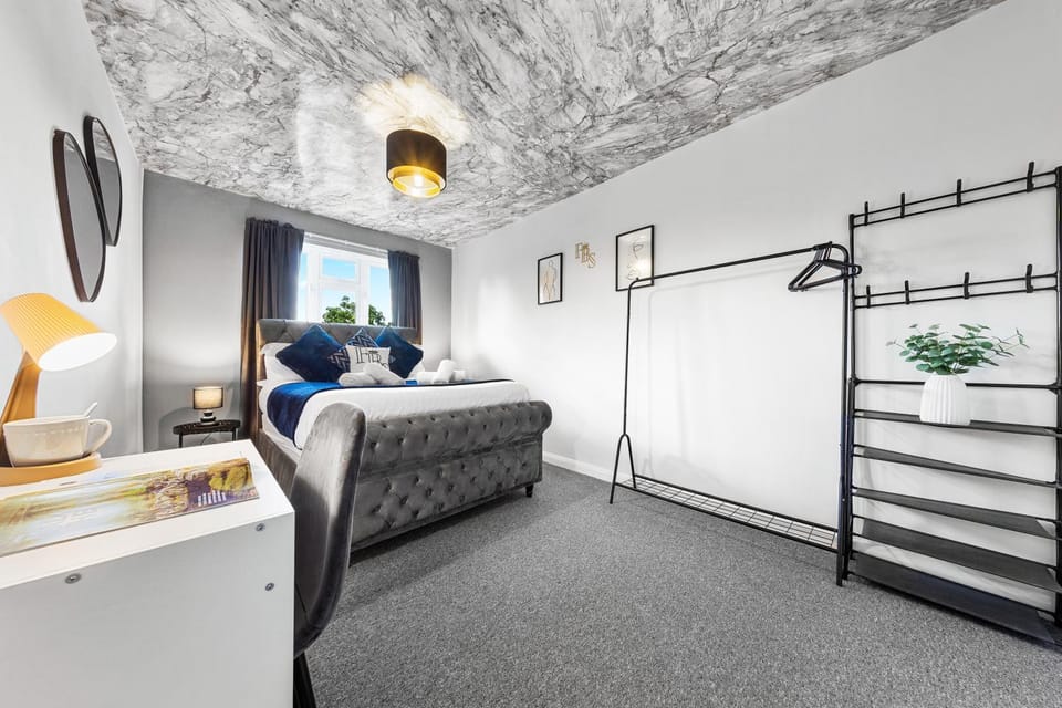 South Stays 4 Bed and Breakfast in London Borough of Southwark
