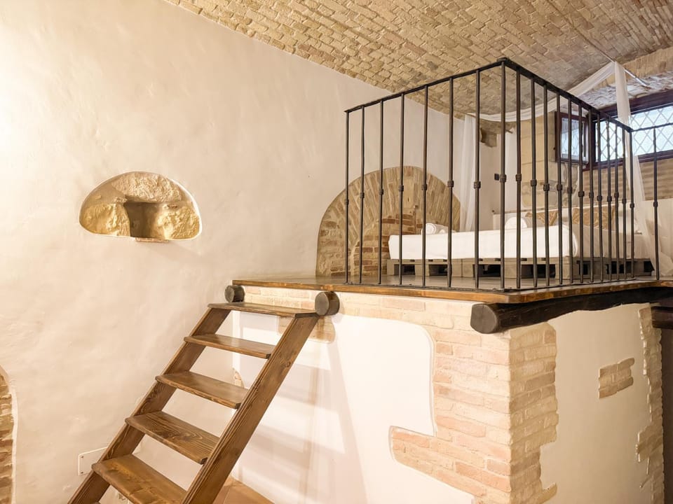 Kalma Arched Loft - Unique Brick Vault in City Heart Apartment in Cagliari