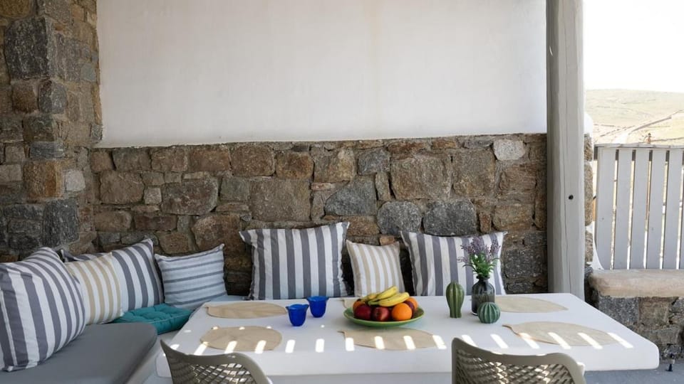 Ultramare Mykonos Beachfront House with 2 Outdoor Tubs House in Mykonos, Mikonos 846 00, Greece
