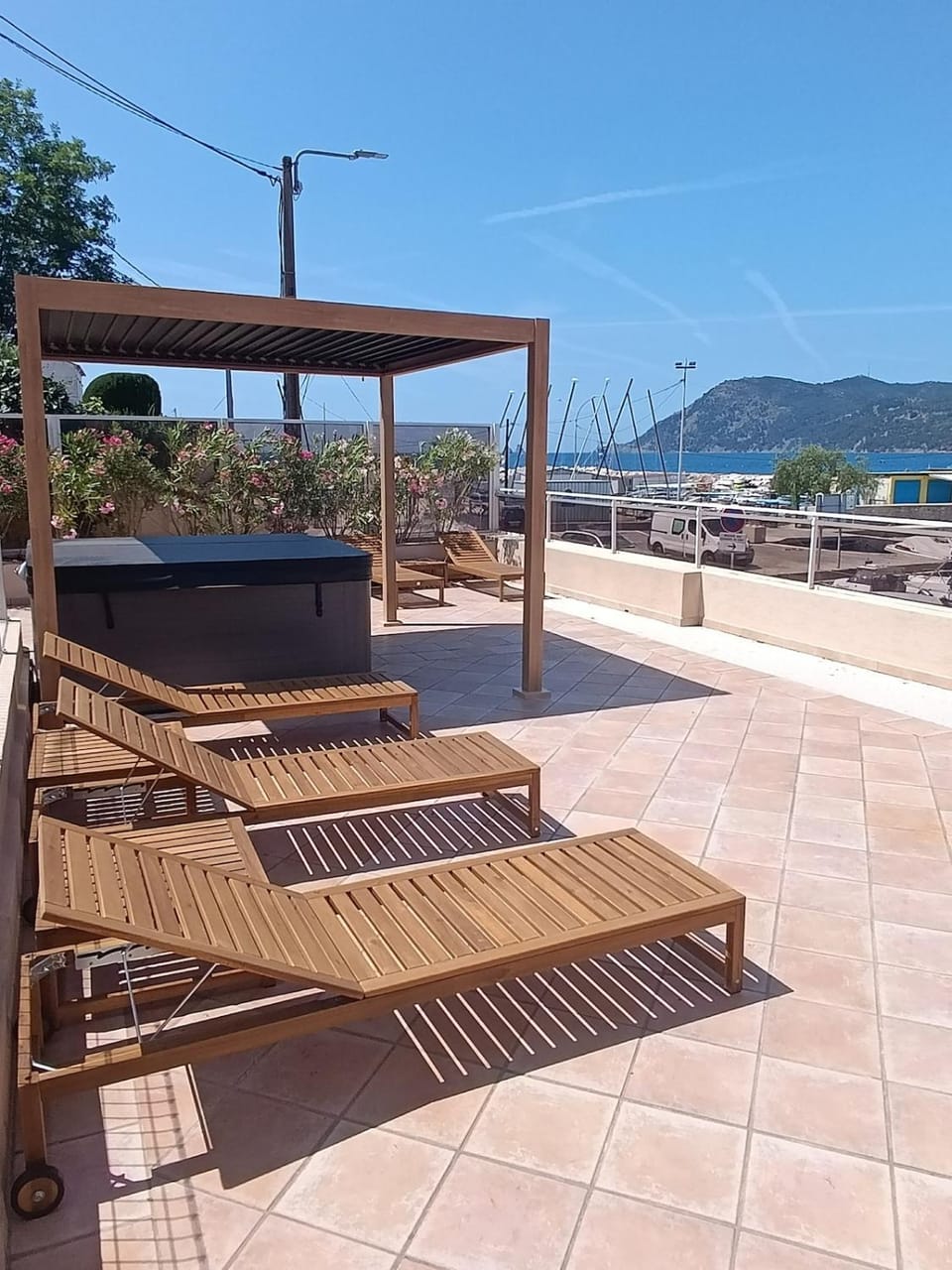 Villa Les Deux Sœurs Bord de mer et Jacuzzi Villa in La Seyne-sur-Mer