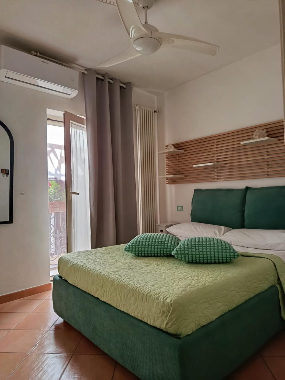 Lydian Suite House in Bari