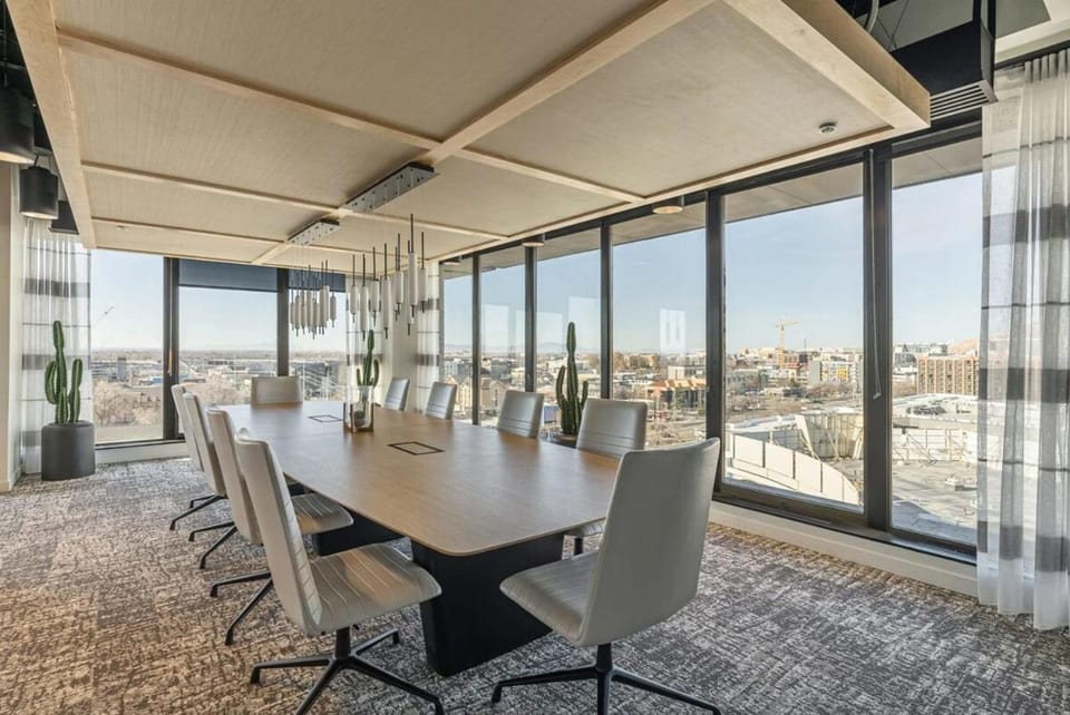 High Rise 12th Floor City Views Free Pkg Gym Apartment in Salt Lake City