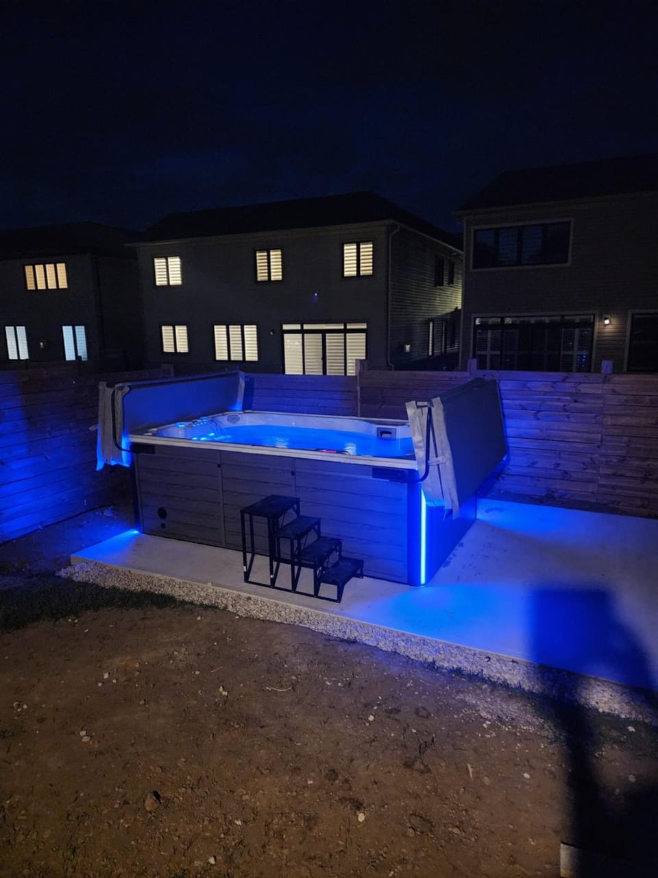 PARADISE SHARED SHORT STAy Vacation rental in Bowmanville