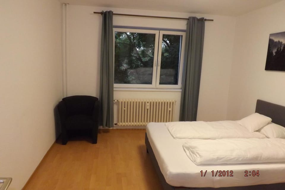 Bed, Bedroom, internet