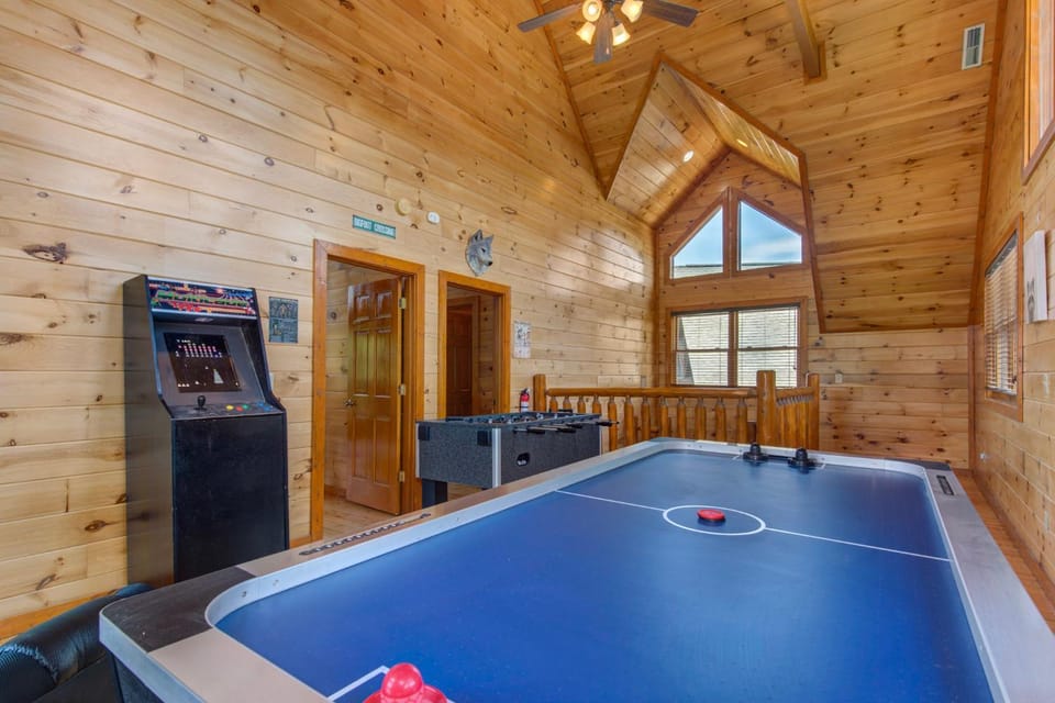 Mystic Mountain Lodge By Avada Properties House in Pigeon Forge