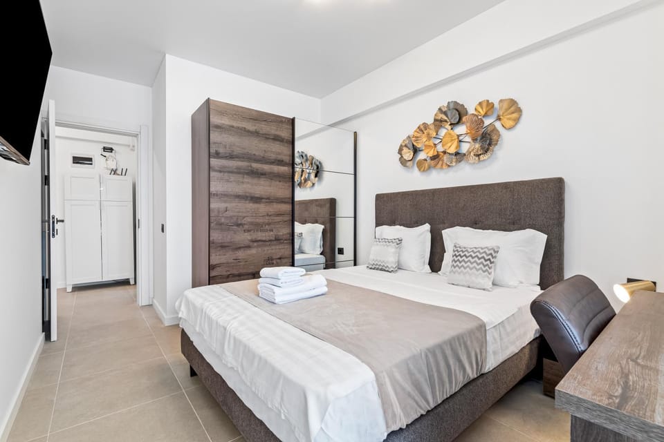 Bed, Photo of the whole room, Bedroom, wardrobe