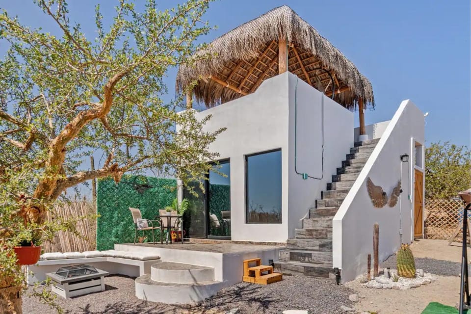 Property building, Patio, Day, Garden, View (from property/room), Balcony/Terrace, Dining area, Garden view