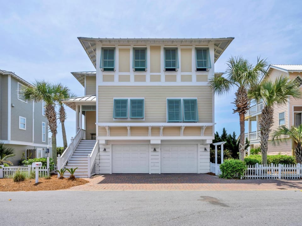 Salt Air and Sunsets House in South Walton County